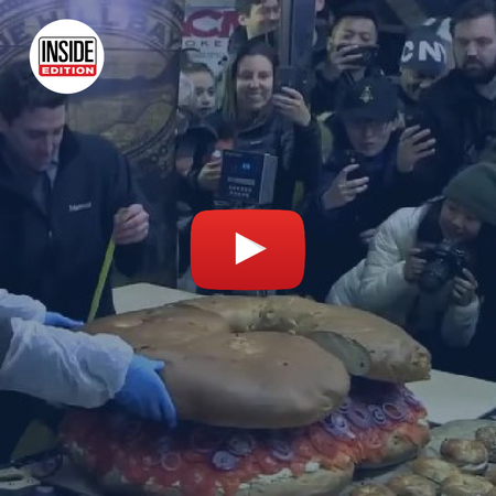 world's largest smoked salmon sandwich